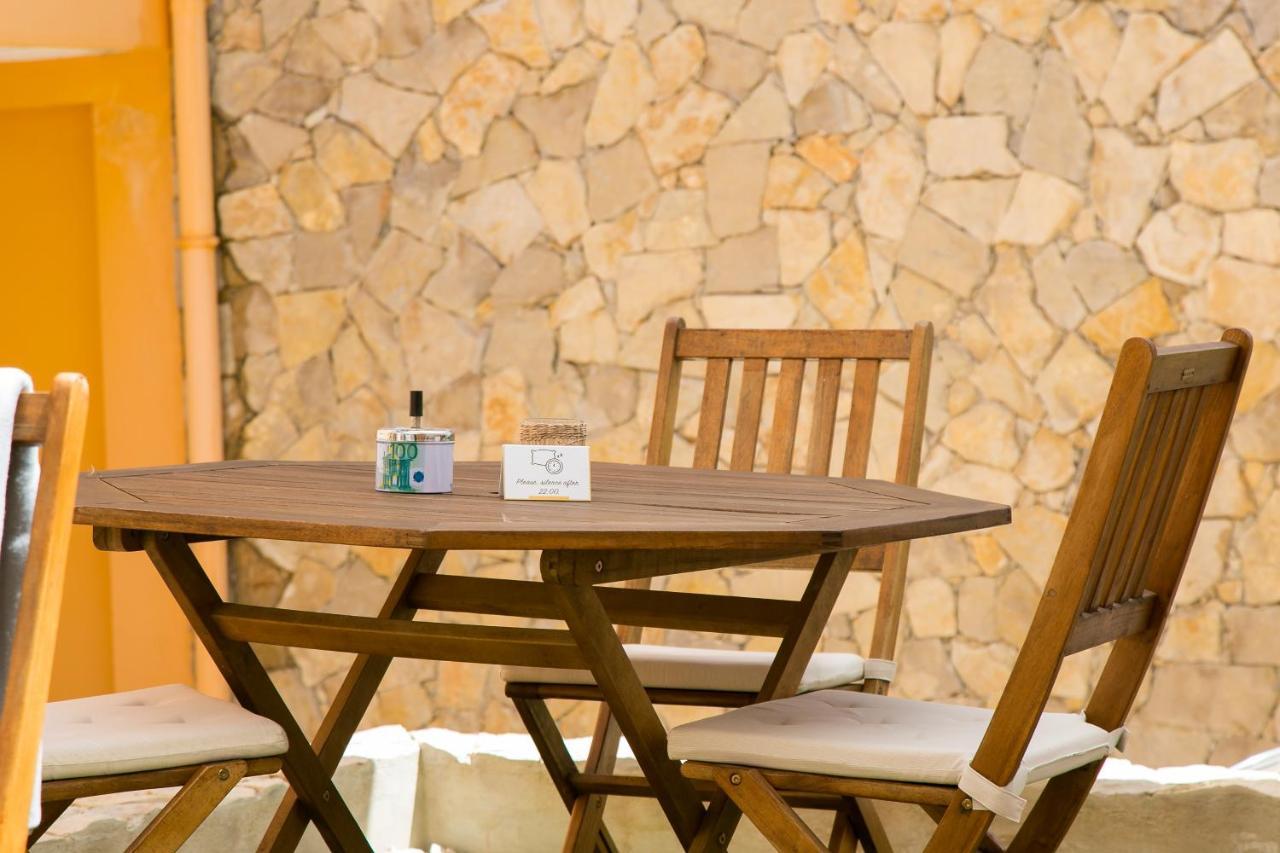 Casa Amarela Guesthouse Albufeira Eksteriør bilde